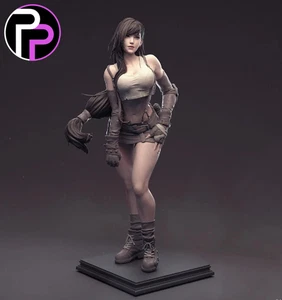 Modellino Tifa non verniciato non assemblato stampa 3D resina model kit garage - Foto 1 di 5