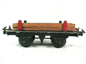 Hornby X9421 Black and Red Flat Car with Wood Load O Scale Model Railway B2-40 - Picture 1 of 6