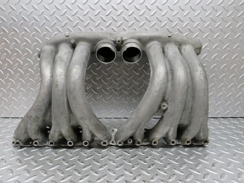 ⚙27718⚙ Colector de admisión de aire Mercedes-Benz S124 300TE Wagon 6061410901 Foto 1 de 4