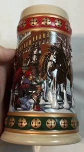 1993 Budweiser Bier Stein Heimatstadt Urlaub Knospe Keramikbecher Clydesdale Ceramarte - Bild 1 von 6