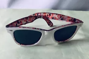 Modische Sonnenbrille Damen weiß mit innenfarbigem Muster - neu - Bild 1 von 6