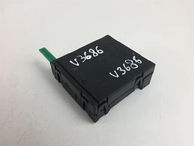 V3686 VW ECU CONTROL UNIT 63272 - Image 1 of 4