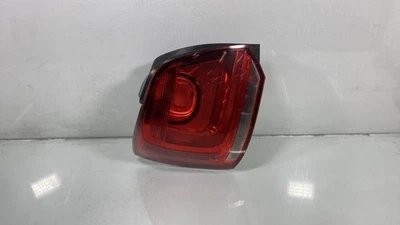 Feu arriere principal gauche (feux) VOLKSWAGEN POLO 5 PHASE 1 6R0945095AH - Photo 1/4