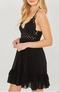 Vestido Love Tree Babydoll Sólido Mini En Niveles Cami Encaje Ribete Caprichoso Grunge - Imagen 1 de 10