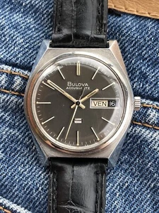 Bulova Accuquartz Day Date Cal 2242 Rare Vintage Watch - Picture 1 of 12
