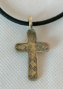 Antico ciondolo amuleto vichingo bronzo croce reperto archeologico manufatto guerriero - Foto 1 di 14