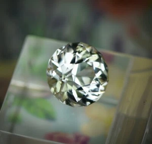 stunning precision cut australian topaz round 7.8ct - Picture 1 of 4