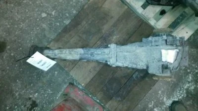 98 AUDI A4 MONTAJE SOPORTE TRASERO 256050 Foto 1 de 4