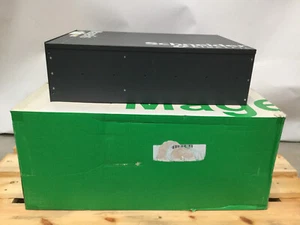 Schneider Electric HMIRSPHXA6701 Rack PC 4U HDD AC 6 Slots New NFP - Picture 1 of 6