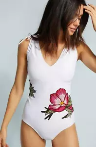 NUEVO Traje de baño de una pieza bordado floral Anthropologie de Allihop talla M & L - Imagen 1 de 7