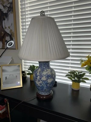 Lámpara de mesa antigua/vintage blanca y azul tarro de galletas Foto 1 de 3