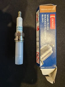 Single Denso 3501 ZXU22HCR8 Iridium Spark Plug Genuine - Picture 1 of 1