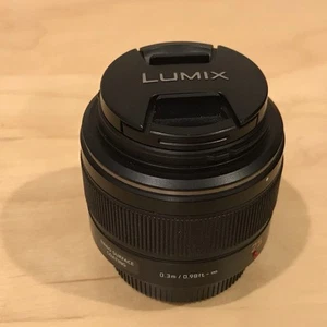 Panasonic Lumix Leica DG Summilux 25mm F1.4 ASPH H-X025 Micro Four Thirds  - Picture 1 of 8