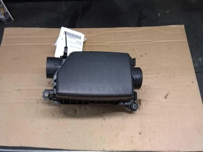 Conjunto de filtro de aire usado se adapta a: Hyundai Elantra 2016 2,0 L Canadá grado de emisiones Foto 1 de 4