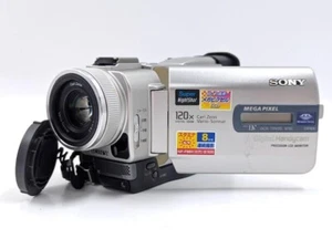 Sony Handycam DCR-TRV20 Mini DV Camcorder / Minidv Camcorder / Retro Camcorder - Picture 1 of 9
