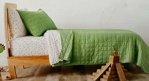 Pillowfort Box Stitch Green Twin Quilt NIP - Picture 1 of 9