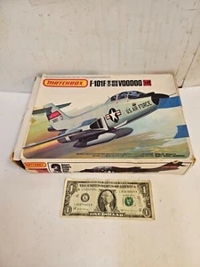 Avión modelo vudú Matchbox PK-411 USAF F-101F McDonnell, completo, sin calcomanías - Imagen 1 de 3