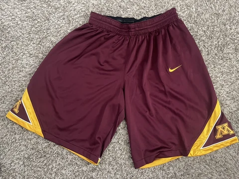 Authentic Team Issued Nike Minnesota Golden Gophers Sz.44+2 Basketball Shorts Cover