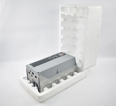 Danfoss Frequenzumrichter FC-102P2K2T4Z55H1XGXXOXSXXXXAXBXCXXXXDX ( 131U0931 ) - Bild 1 von 4