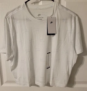 The Nike Tee Size XXL for Women, White Slim Fit - Picture 1 of 3