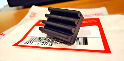 Tapón de pie de goma OEM Honda CB100 CB125 CB175 CB200 CB 450 500 550 650 750 Foto 1 de 3