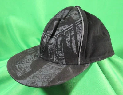 Gorra de béisbol marca Tapout talla S/M negra con logotipo gris Foto 1 de 4