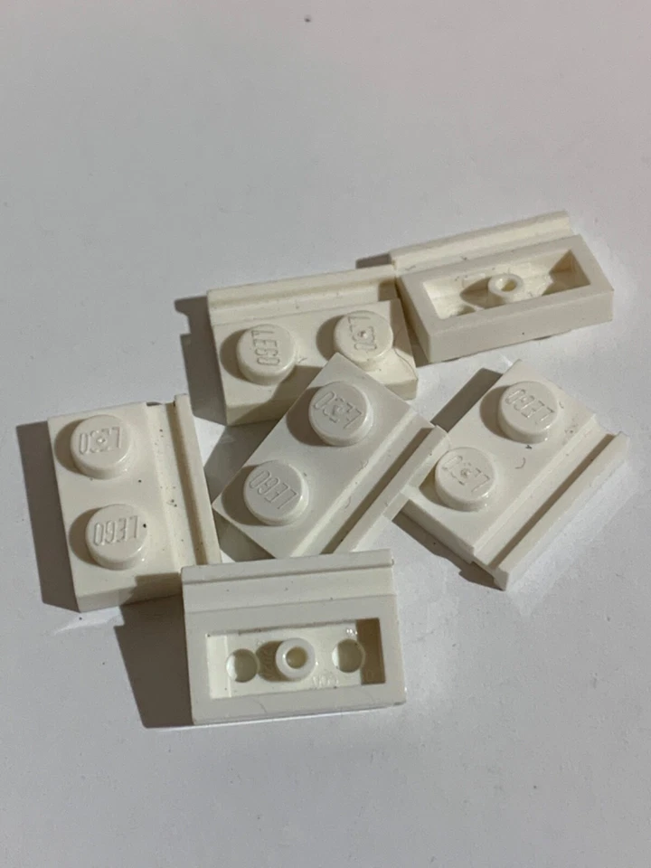 Piezas LEGO 32028 (6 piezas) Placa, Modificada 1 x 2 con Riel de Puerta Elige Color Foto 1 de 1