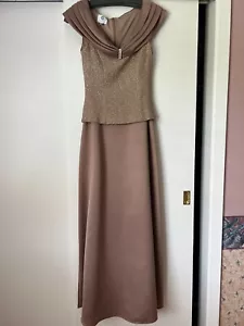 Womens Formal Gown size 6 - Picture 1 of 6