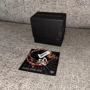 SET BRACCIALE Alex e Ani VACANZE Agrifoglio oro rosa Natale USATO LEGGI - Foto 1 di 8