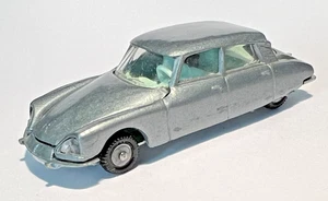 Majorette No. 13 Citroen DS 21 - Silver - Picture 1 of 8