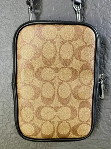 Coach - Hitch Crossbody Bag - Blocked Signature Canvas Tan - Bild 1 von 5