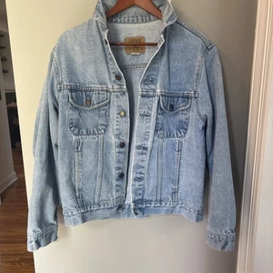 Vintage GAP Denim Light Wash Trucker Jean Jacket Men's M Distressed 1980's - Picture 1 of 17