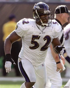 RAY LEWIS 2004 BALTIMORE RAVENS HOF 8X10 PHOTO - Picture 1 of 1