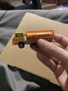 SHELL GAS TOMICA 54 HINO TANKER TRUCK 1:102 JAPAN - Picture 1 of 8