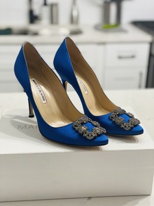 manolo blahnik blue wedding shoes