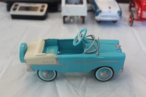 Hallmark Kiddie Car Classics 1955 Custom Chevy QHG7103 - Foto 1 di 5