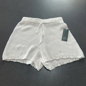 Wild Fable Pastel White Knit Womens Shorts with Scalloped Hem Size S Casual NWT - Picture 1 of 6