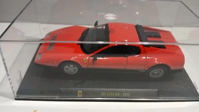 Ferrari 365 GT4 BB-1973 1/24 neuve en boîte vitrine d'origine - Photo 1/2