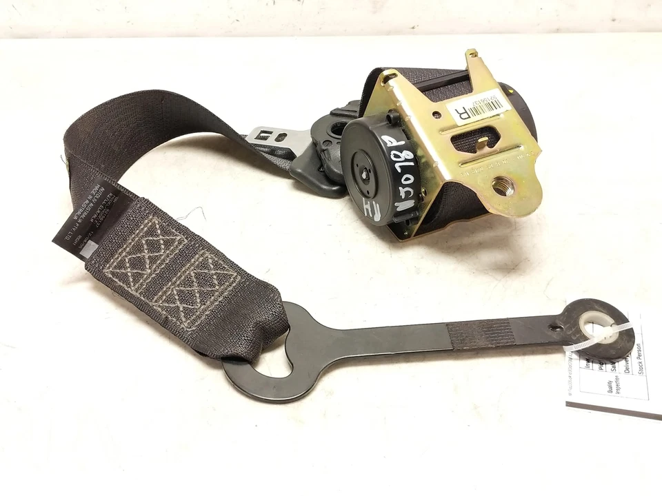 Cinturón de seguridad del pasajero delantero Pontiac GTO 2004-2006 Foto 1 de 4