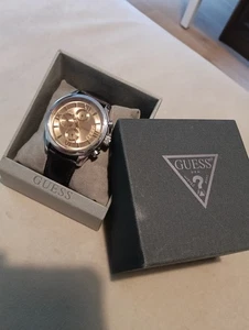 Orologio Guess polso uomo cinturino in pelle cronografo usato  - Foto 1 di 4