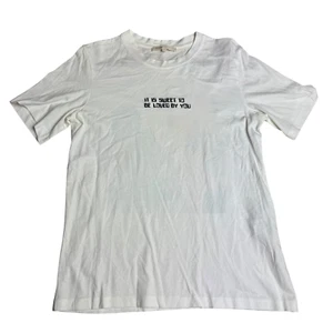 Camiseta gráfica Maje talla 1 blanca “It Is Sweet To Be Loved” con estampado artístico - Imagen 1 de 9