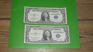 Circulated 1935 E 1$ Silver Certificate Banknotes Paper Currency (2) - No Motto - Picture 1 of 6