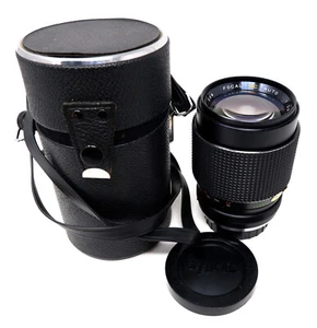 FOCAL MC AUTO 785709 CAMERA LENS 135MM 1:28 WITH CASE - NICE! - Picture 1 of 1