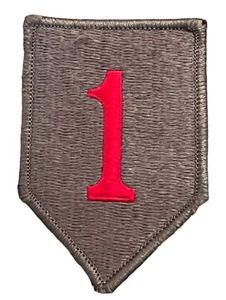 AUFNÄHER MILITÄR ERSTE INFRALANTRIEDIVISION Haken & Schlaufe ROT NUMMER EINS 1 auf grau Neu aus altem Lagerbestand - Bild 1 von 5