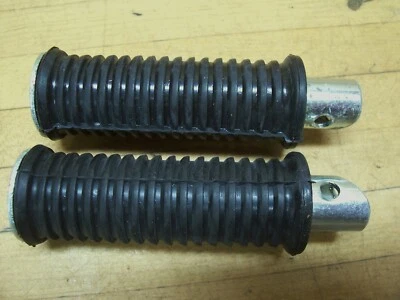 Estriberas traseras vintage NOS OEM Bridgestone motocicleta 90 100 175 200 350 Foto 1 de 3