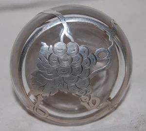 Antique Heavy Sterling Overlay Grape & Cable Decanter Stopper - Picture 1 of 6