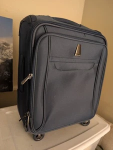 Delsey Helium X'pert Lite Personal Ultra Light 4 Wheel Spinner Tote - Picture 1 of 11