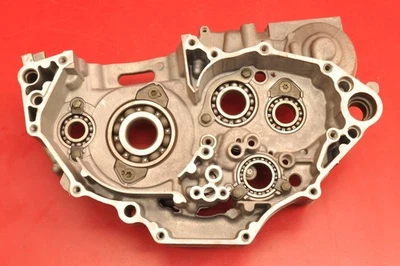 2004 03-05 YAMAHA YZ450F Right Side Engine Crankcase Crank Case Half Bottom End - Image 1 of 4