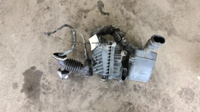 Conjunto de filtro de aire usado se adapta a: Chevrolet Spark 2017 grado A Foto 1 de 4