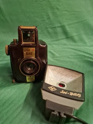 Vintage Kamera Bilora Blitz Boy Rollfilm-Kamera 4 x 6,5 aus Bakelit, 50er J. - Bild 1 von 2